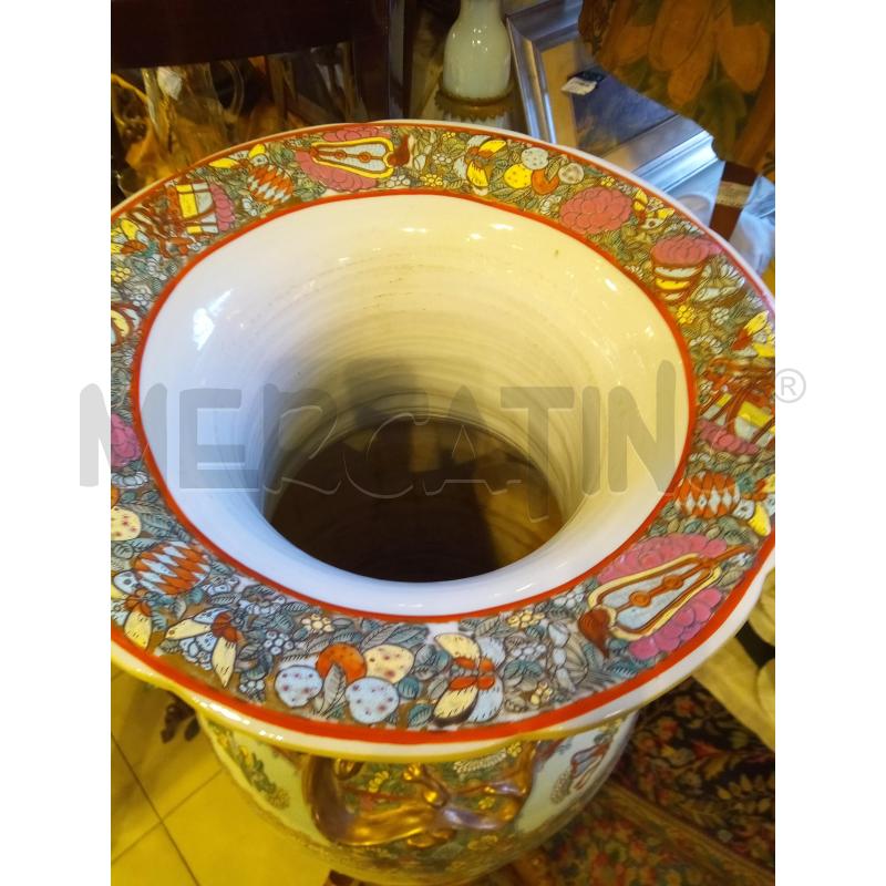 VASO MONUMENTALE PORCELLANA DIPINTA CHINA BASE LEGNO  | Mercatino dell'Usato Roma porta maggiore 4