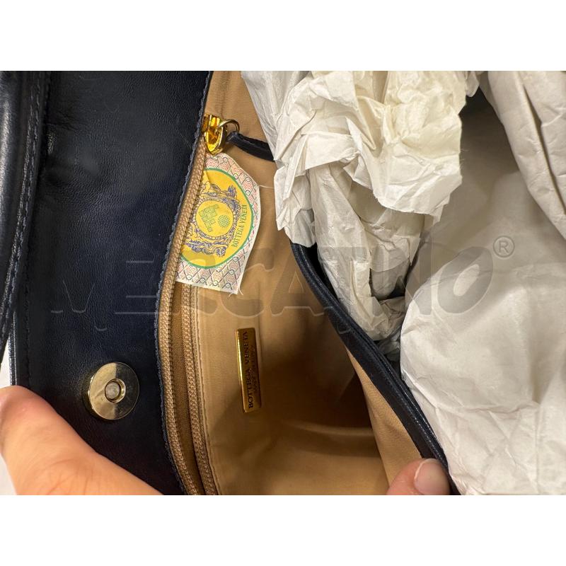 BORSA DONNA BOTTEGA VENETA BLU PELLE | Mercatino dell'Usato Roma-axa-casal palocco 2