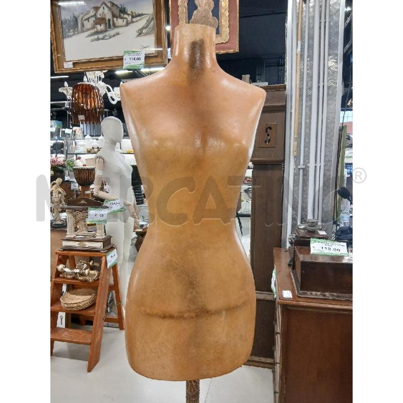 LAMPADA MANICHINO DONNA  | Mercatino dell'Usato Roma-axa-casal palocco 2