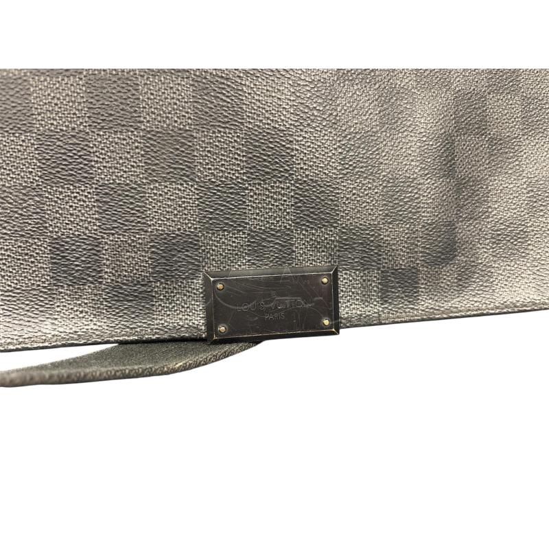 TRACOLLA UOMO  VUITTON DAMIER GRAPHYTE | Mercatino dell'Usato Roma-axa-casal palocco 2