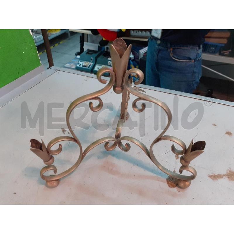 CANDELABRO FERRO 4 CANDELECON BASE RICCI  | Mercatino dell'Usato Roma monteverde 4