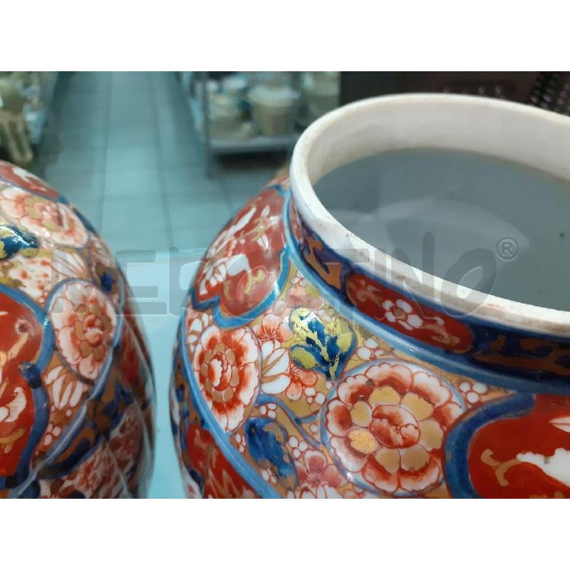 COPPIA POTICHE VASO IMARI ROSSI BLU | Mercatino dell'Usato Roma monteverde 2