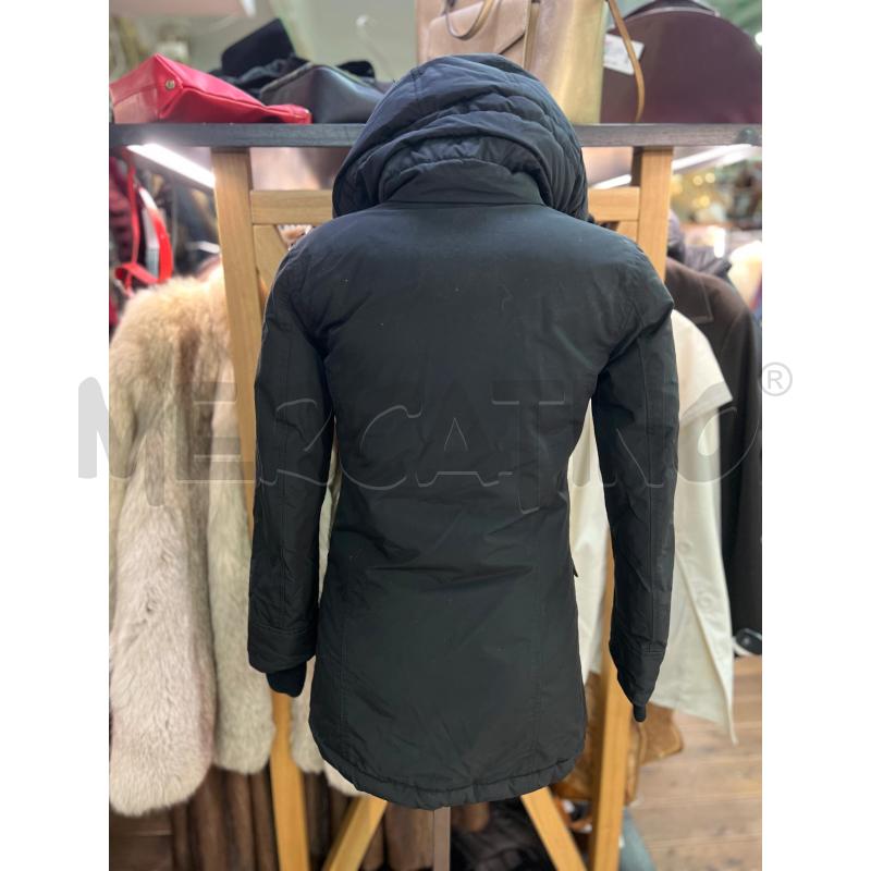 PIUMINO DONNA WOOLRICH NERO PELO CAPPUCCIO | Mercatino dell'Usato Roma monteverde 3