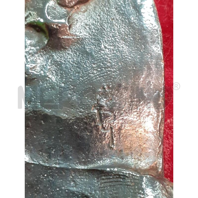 QUADRUCCIO BASSORILIEVO VELLUTO ROSSO | Mercatino dell'Usato Roma monteverde 3