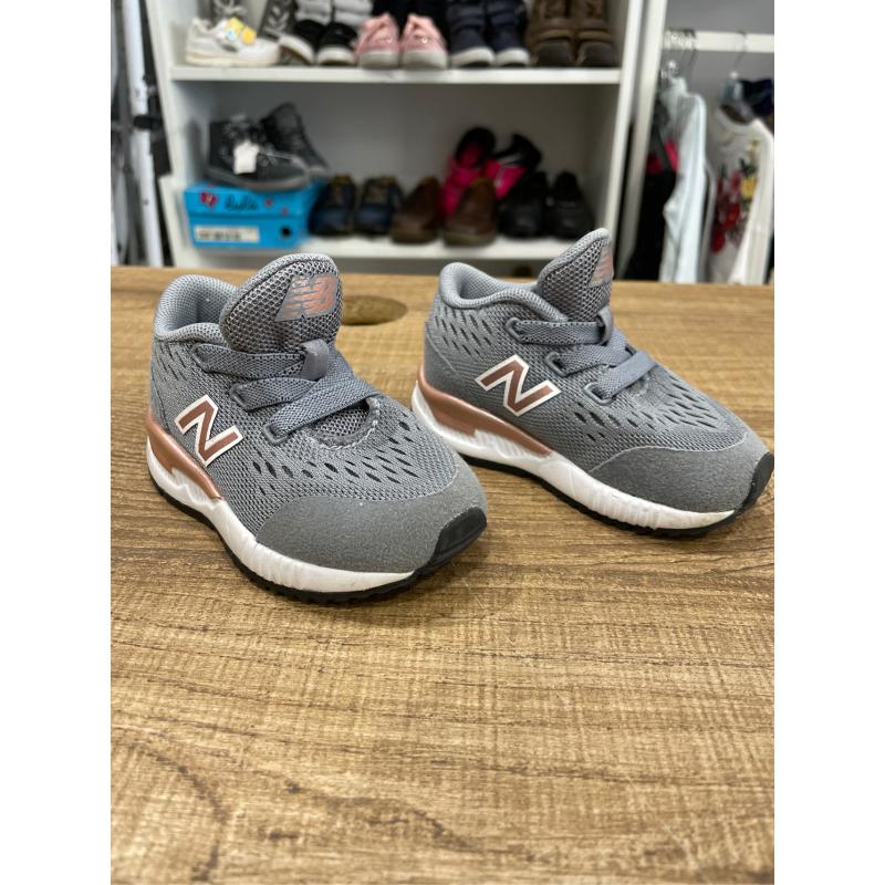 new balance bambino Vendita