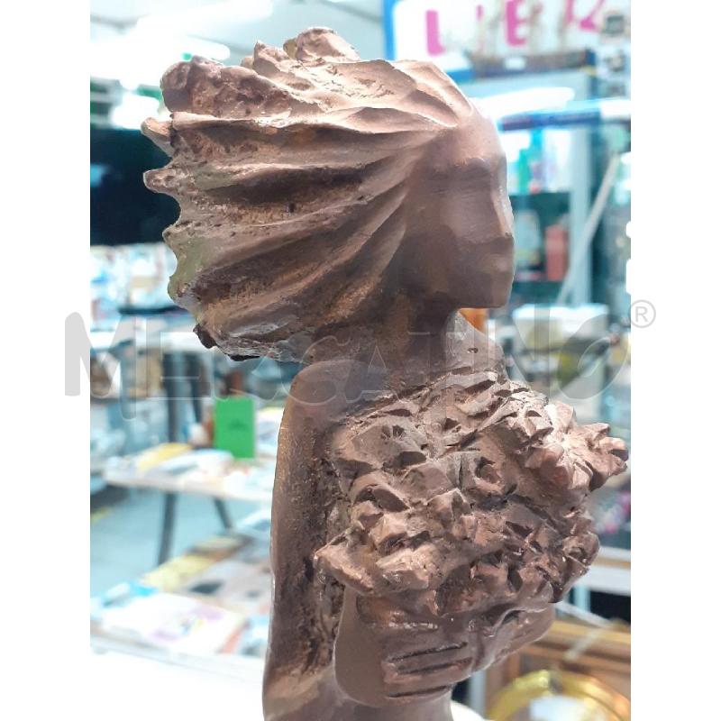 STATUA BRONZO DONNA FIORI ''NINO MANDRICI'' | Mercatino dell'Usato Roma monteverde 3