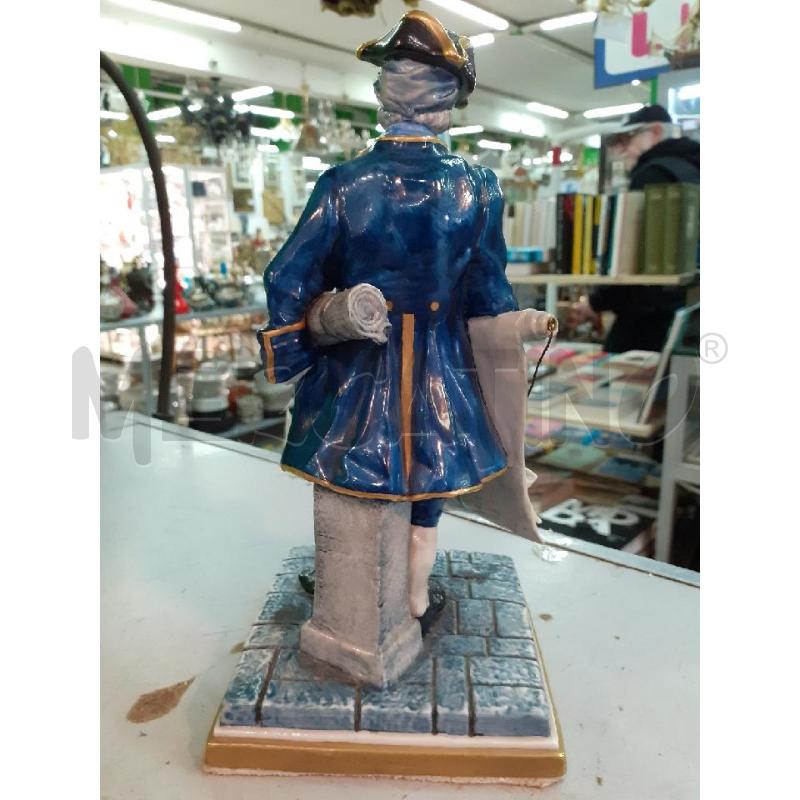 STATUA UOMO CON STAMPE FABRIS | Mercatino dell'Usato Roma monteverde 3