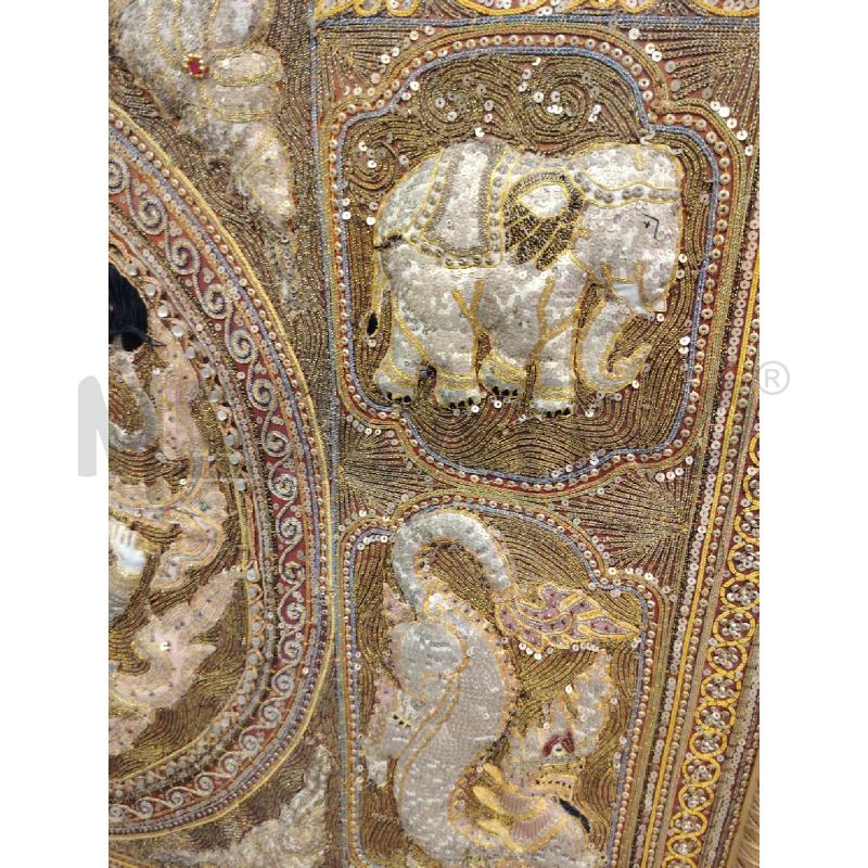 ARAZZO ORIENTALE RELIEVO | Mercatino dell'Usato Roma eur 3