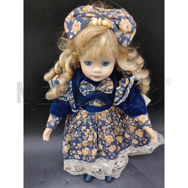 BAMBOLA PORCELAIN DOLL | Mercatino dell'Usato Roma eur 3