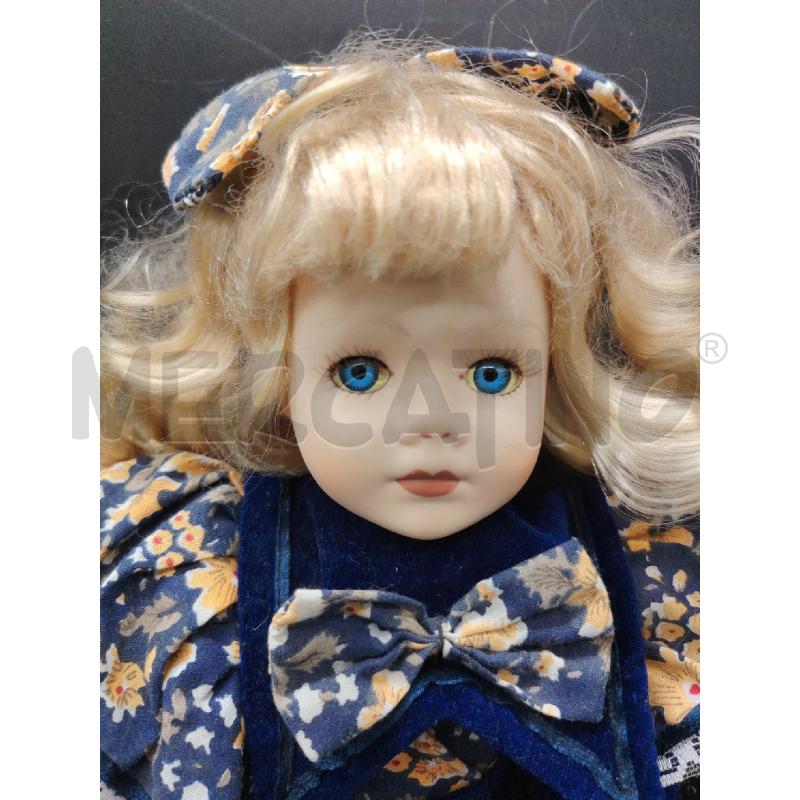 BAMBOLA PORCELAIN DOLL | Mercatino dell'Usato Roma eur 3