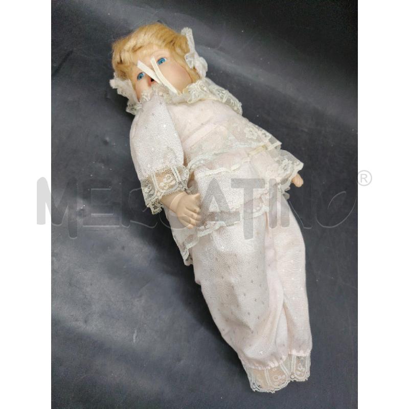 BAMBOLA PORCELAIN DOLL | Mercatino dell'Usato Roma eur 1