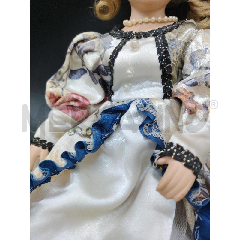 BAMBOLA PORCELAIN DOLL | Mercatino dell'Usato Roma eur 3