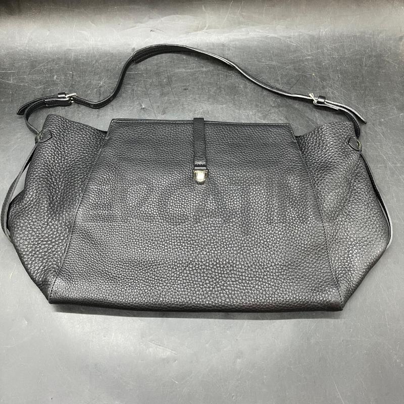 BORSA D HAGS NE PELLE MARTELLATA | Mercatino dell'Usato Roma eur 1