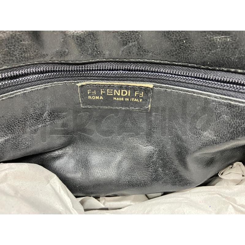 BORSA FENDI ROMA TRACOLLA PATELETTA PITON | Mercatino dell'Usato Roma eur 4
