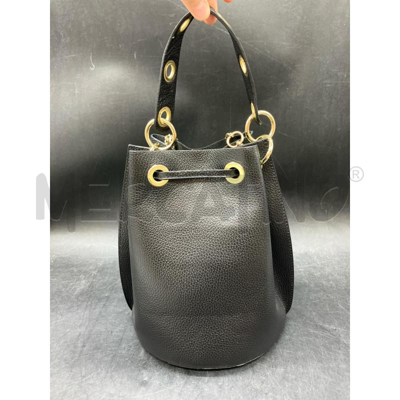 BORSA SECCHIELLO PELLE NERA ETICHETTA | Mercatino dell'Usato Roma eur 2