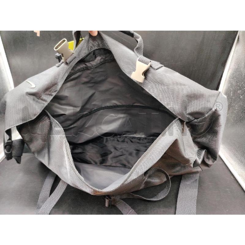 BORSONE NIKE CARRYGEAR GRI CARTELLINO | Mercatino dell'Usato Roma eur 3