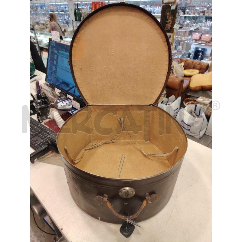 CAPPELLIERA SILLA FIORELLO ROMA | Mercatino dell'Usato Roma eur 2