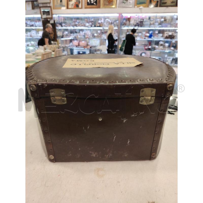 CAPPELLIERA SILLA FIORELLO ROMA | Mercatino dell'Usato Roma eur 4