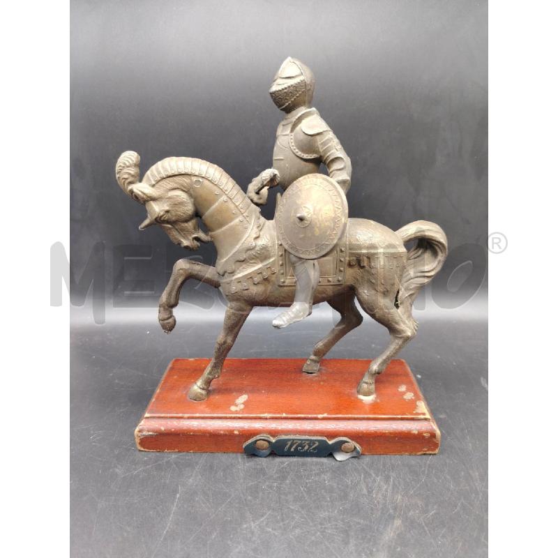 CAVALIERE A CAVALLO | Mercatino dell'Usato Roma eur 1