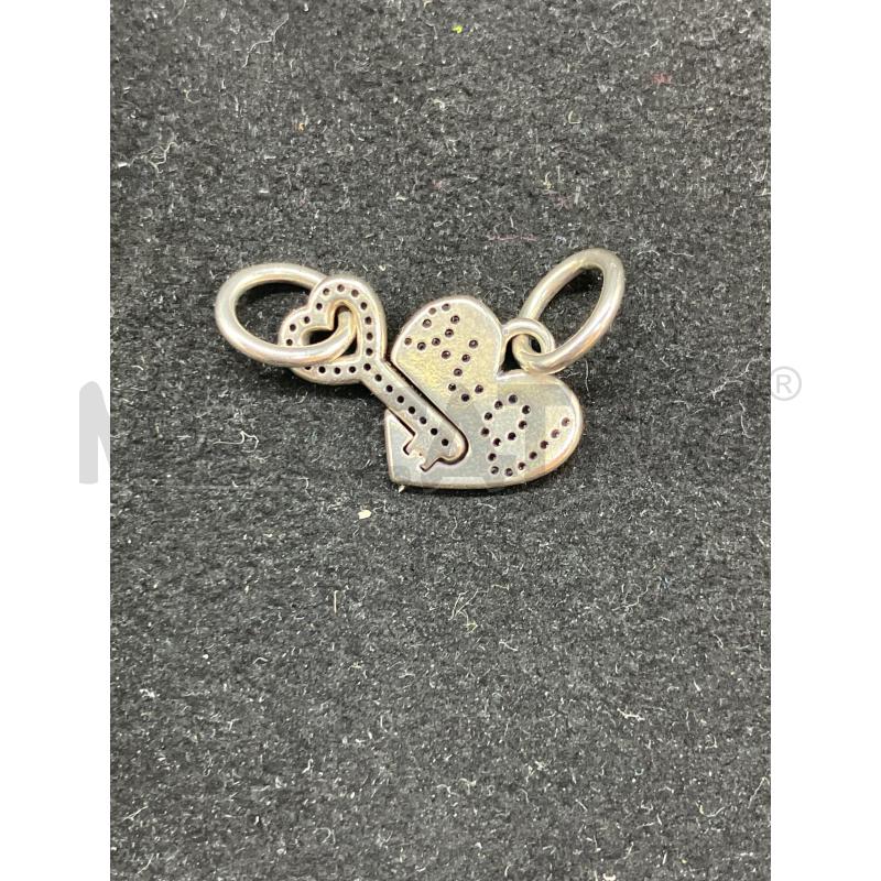 CHARM PANDORA CUORE LOVE + CHIAVE | Mercatino dell'Usato Roma eur 2