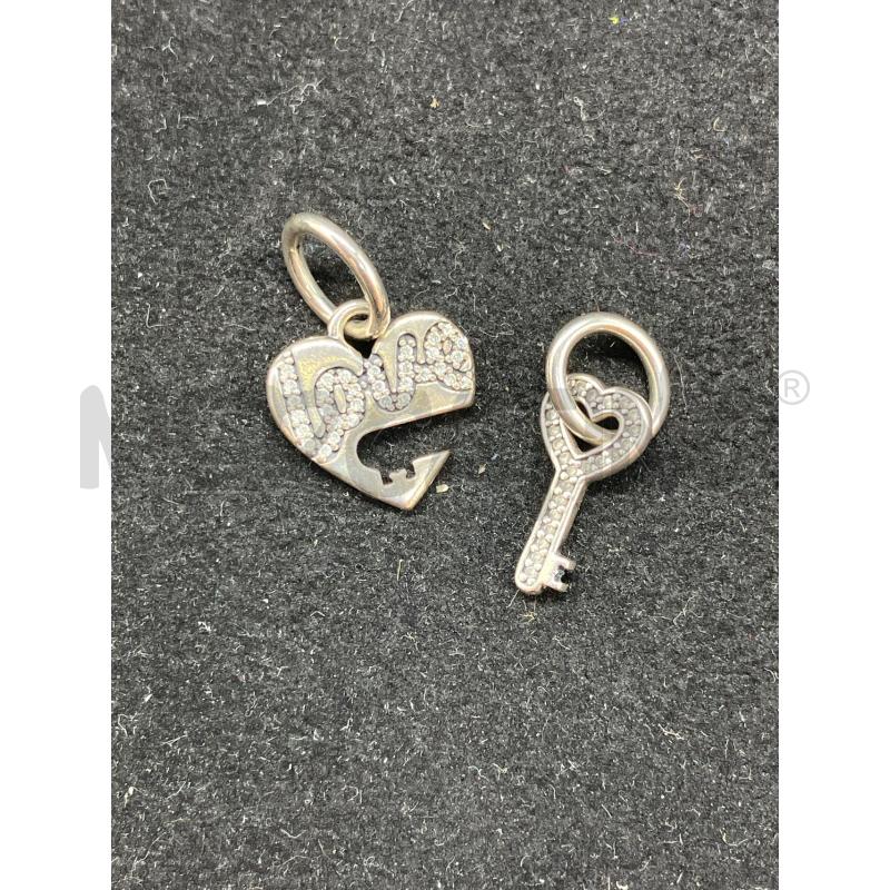 CHARM PANDORA CUORE LOVE + CHIAVE | Mercatino dell'Usato Roma eur 3
