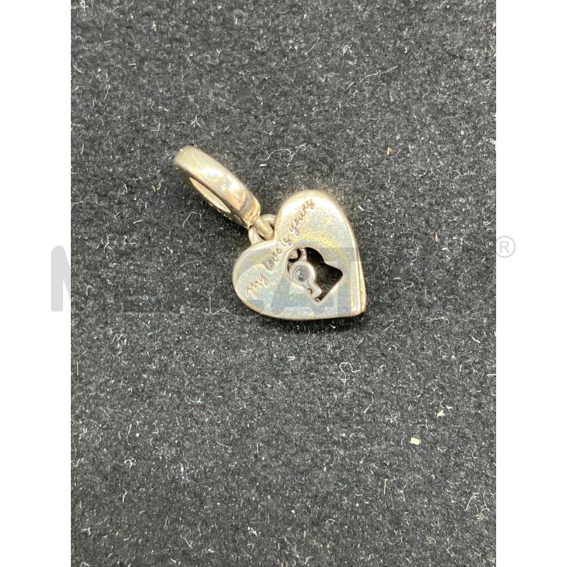 CHARM PANDORA CUORE RSS | Mercatino dell'Usato Roma eur 2