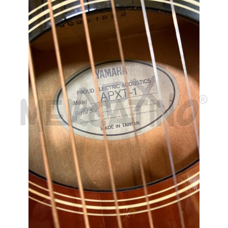 CHITARRA ACUSTICA ELETTRIFICATA YAMAHA APXT-1 + CUSTODIA | Mercatino dell'Usato Roma eur 5
