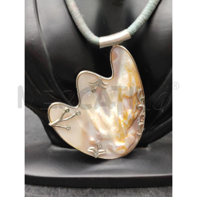 COLLANA FUSION PENDENTE MADREPERLA LATI FIORI STRASS | Mercatino dell'Usato Roma eur 2