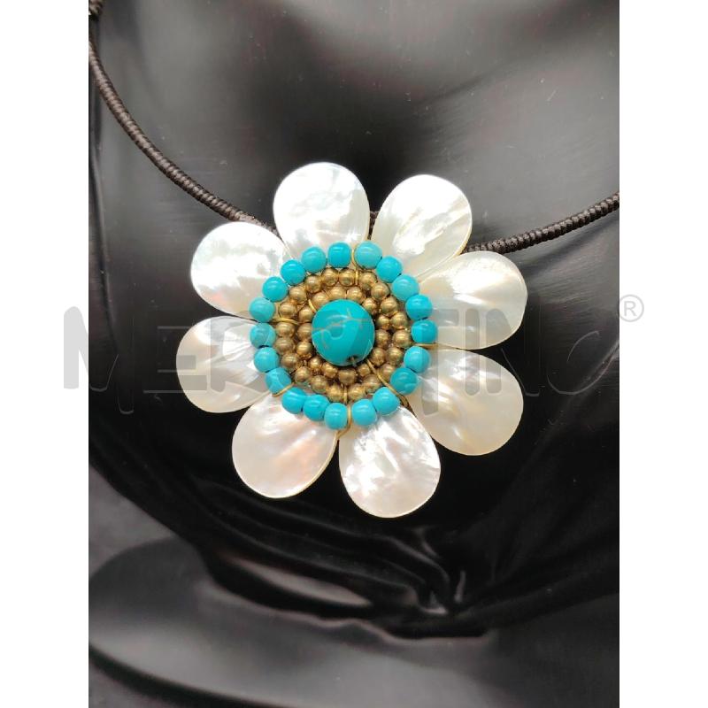 COLLANA RIGIDA FIORE MADREPERLA | Mercatino dell'Usato Roma eur 2