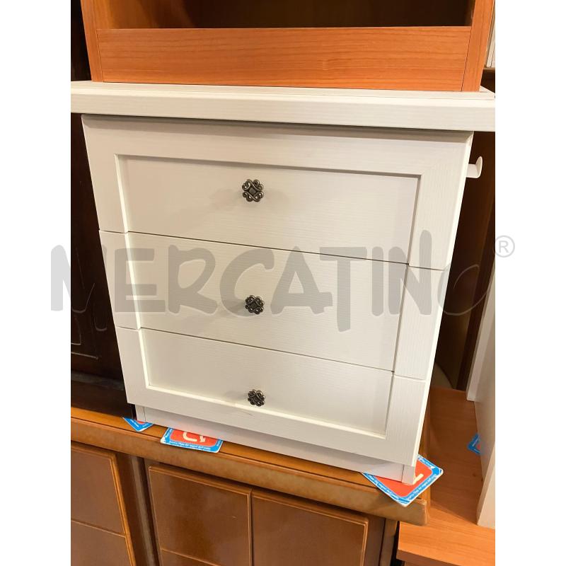 COMODINO BIANCO 3 C | Mercatino dell'Usato Roma eur 1