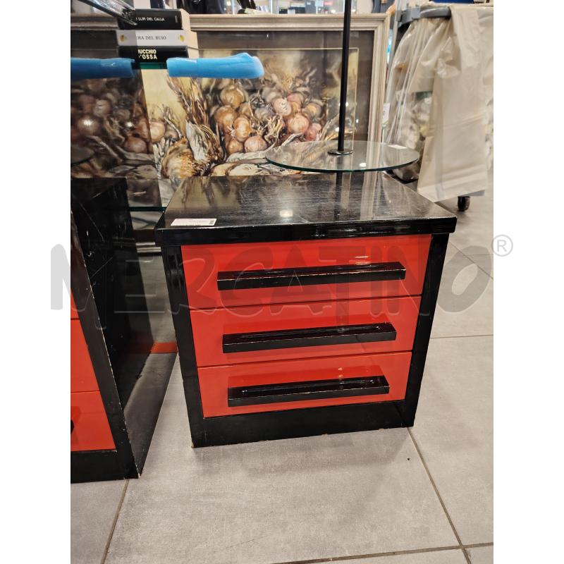 COMODINO ROSSO NERO 3C  | Mercatino dell'Usato Roma eur 1