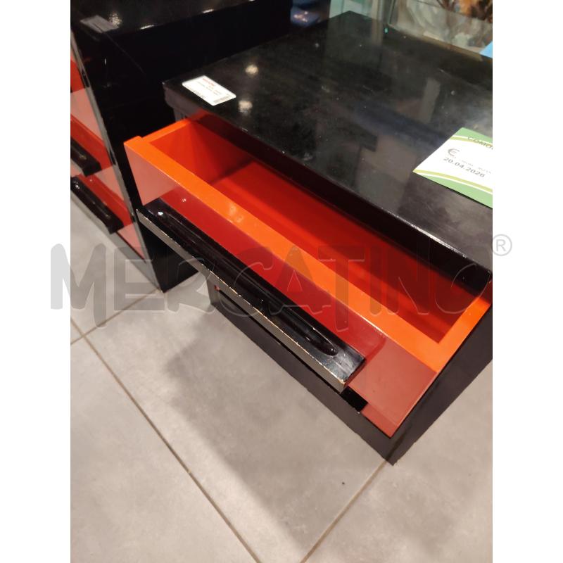 COMODINO ROSSO NERO 3C  | Mercatino dell'Usato Roma eur 4