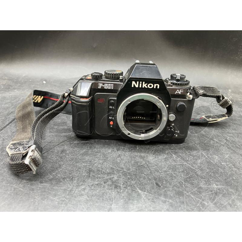 CORPO FOTOCAMERA NIKON REFLEX F-501 | Mercatino dell'Usato Roma eur 1