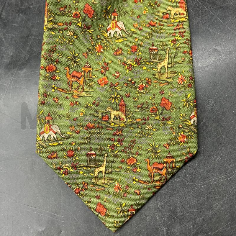 CRAVATTA FERRAGAMO VERDE ANIMALI ESOTICI | Mercatino dell'Usato Roma eur 2