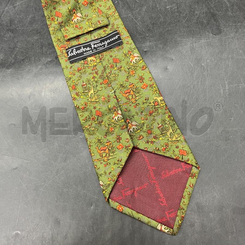 CRAVATTA FERRAGAMO VERDE ANIMALI ESOTICI | Mercatino dell'Usato Roma eur 3
