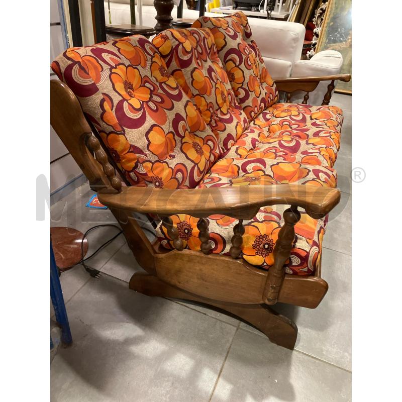 DIVANO LEGNO DONDOLO  | Mercatino dell'Usato Roma eur 2