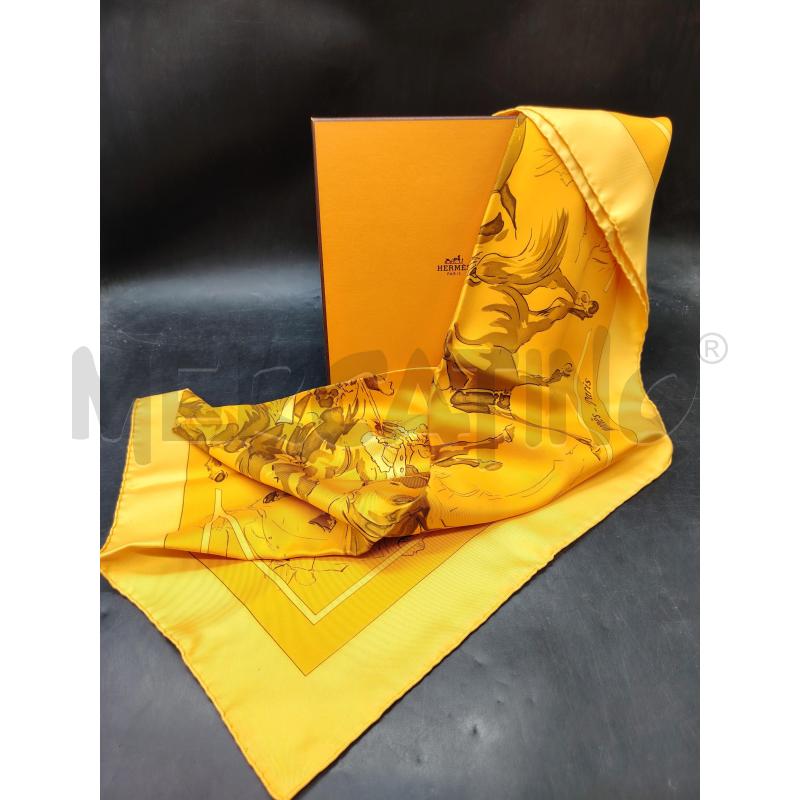 FOULARD HERMES BALLET EQUESTRE ARA | Mercatino dell'Usato Roma eur 1