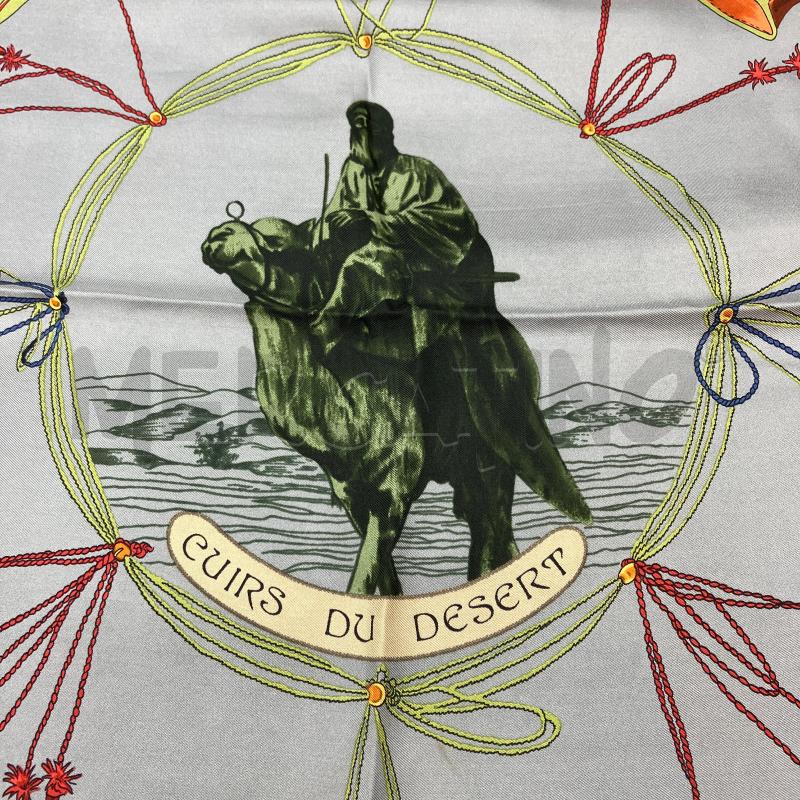 FOULARD HERMES CUIRS DU DÉSERT  | Mercatino dell'Usato Roma eur 2