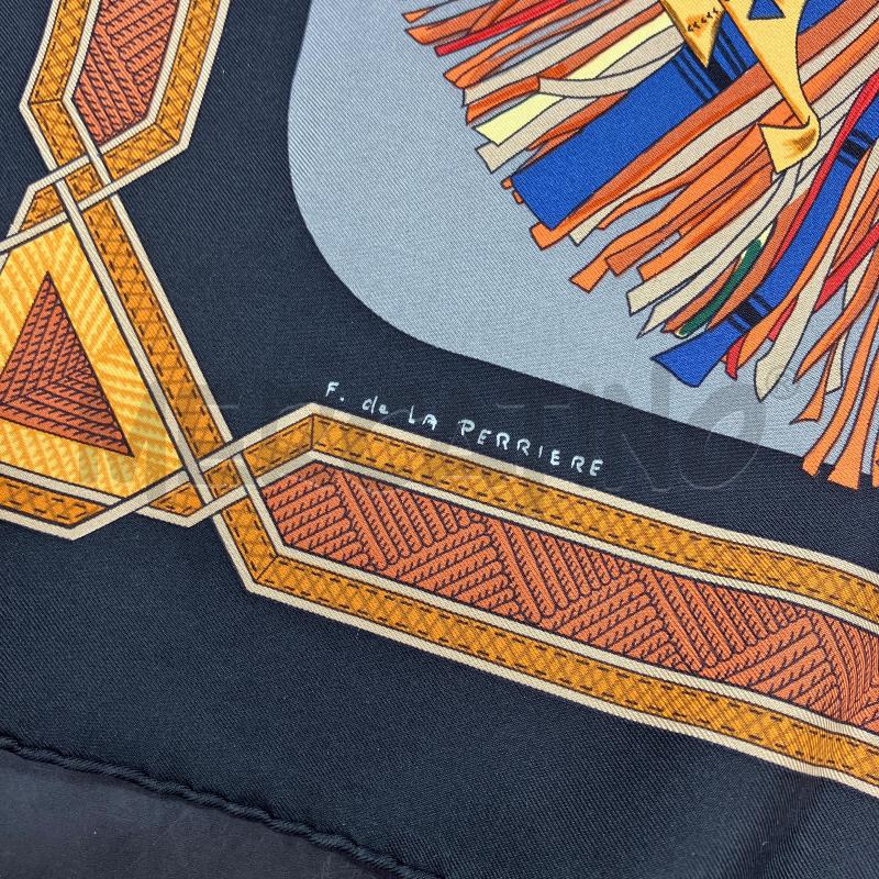 FOULARD HERMES CUIRS DU DÉSERT  | Mercatino dell'Usato Roma eur 5