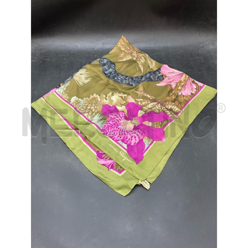 FOULARD SALVATORE FERRAGAMO VE PANTERE FIORI RS | Mercatino dell'Usato Roma eur 1