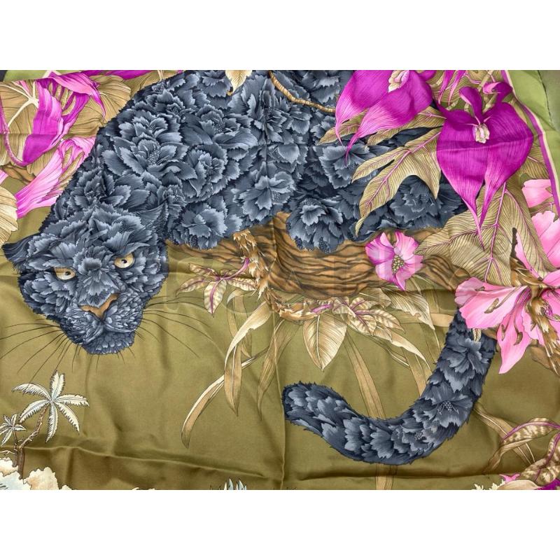 FOULARD SALVATORE FERRAGAMO VE PANTERE FIORI RS | Mercatino dell'Usato Roma eur 3