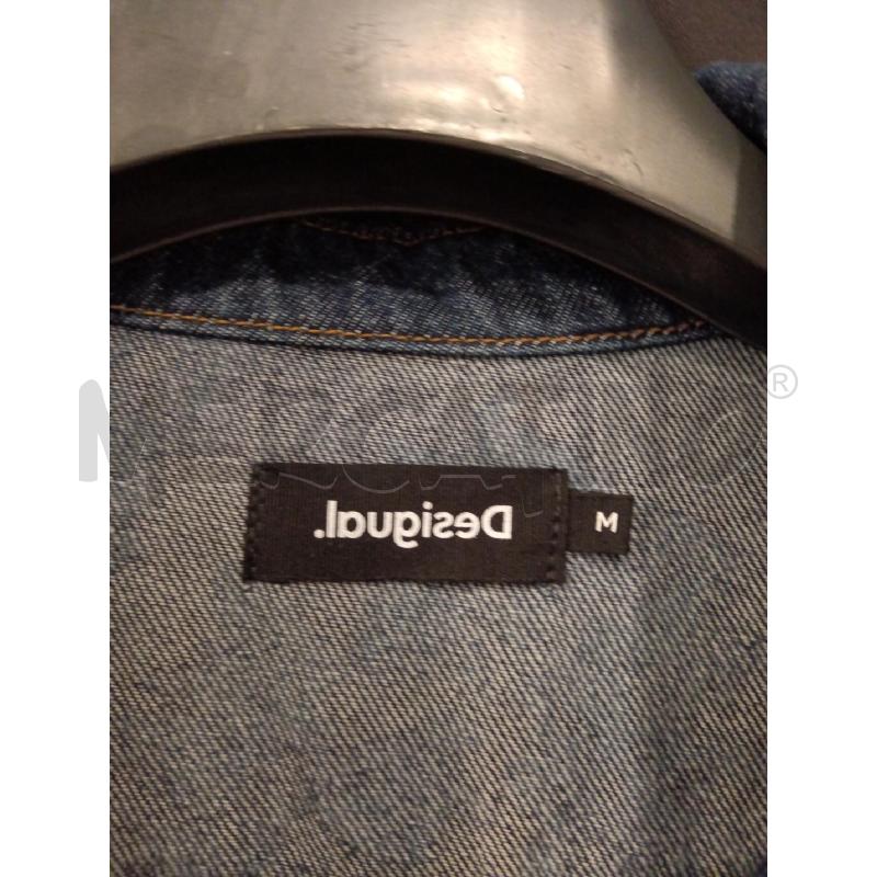GIUBBINO D DESIGUAL DENIM SFUMATO ETICHETTA | Mercatino dell'Usato Roma eur 2