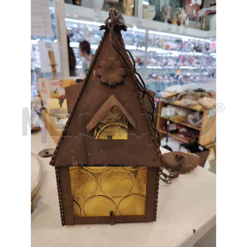 LAMPADARIO  CASETTA VETRO GIALLO | Mercatino dell'Usato Roma eur 1