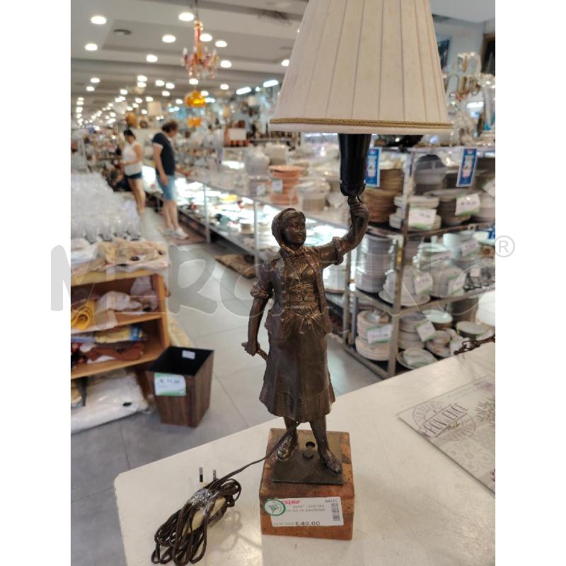 LAMPADA BASE BAMBINA  | Mercatino dell'Usato Roma eur 1
