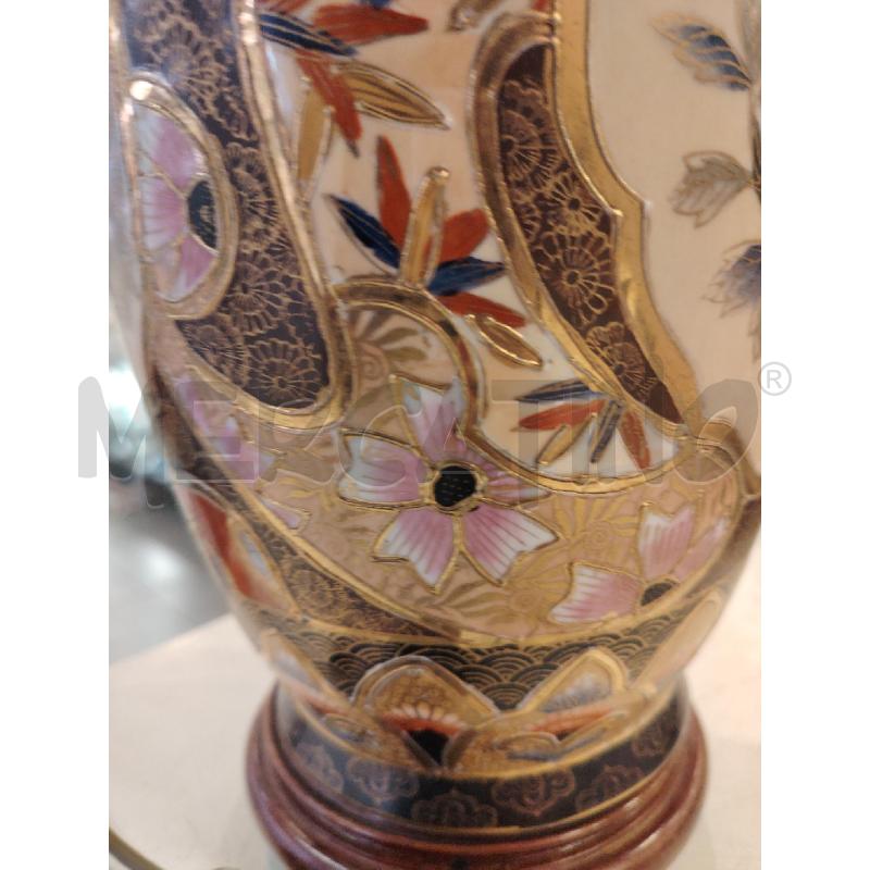 LAMPADA CON BASE ORIENTALE  | Mercatino dell'Usato Roma eur 5