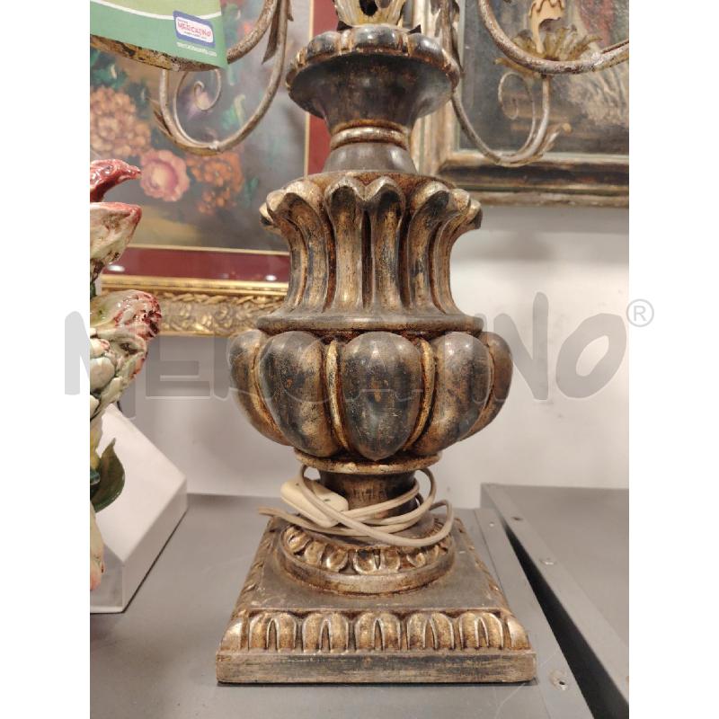 LAMPADA DA TAVOLO  10L  | Mercatino dell'Usato Roma eur 2