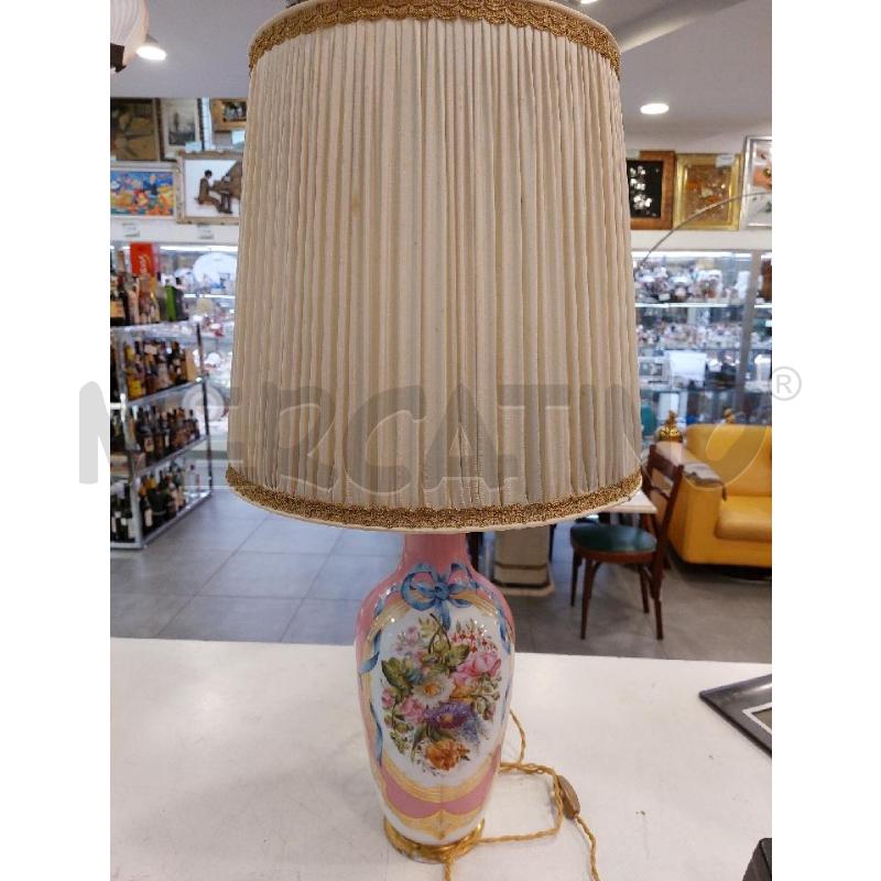LAMPADA VECCHIA PARIGI DEC FLOREALI E ORO ZECCHINO + ACC   | Mercatino dell'Usato Roma eur 1