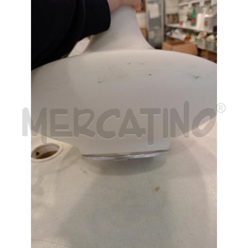 LAMPADA  DA TAVOLA BIANCA | Mercatino dell'Usato Roma eur 3
