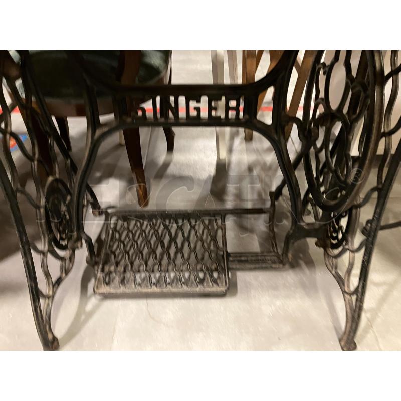 MACCHINA DA CUCIRE SINGER | Mercatino dell'Usato Roma eur 3