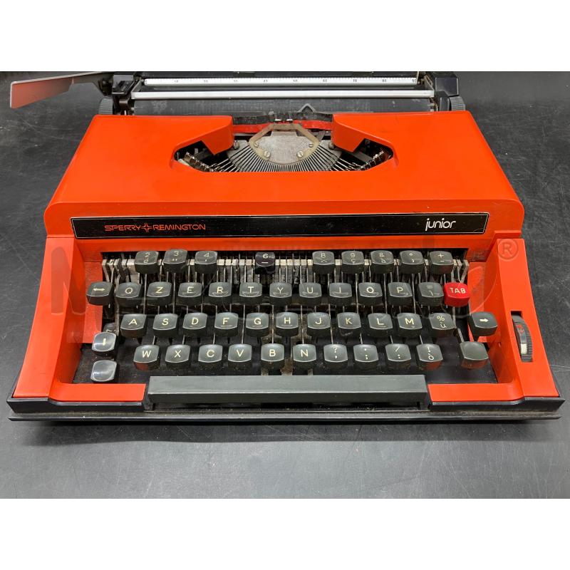 MACCHINA  DA SCRIVERE SPERRY REMINGTONE JUNIOR ARANCIO | Mercatino dell'Usato Roma eur 2